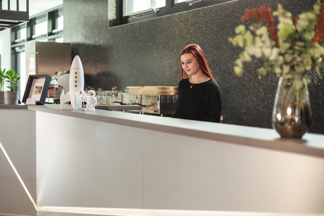 Holiday Inn - The Niu Star Sindelfingen By Ihg Exteriör bild