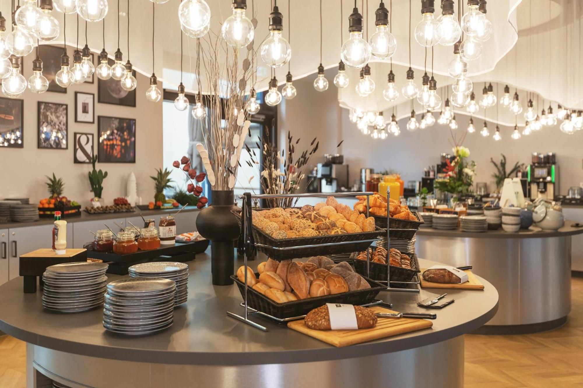 Holiday Inn - The Niu Star Sindelfingen By Ihg Exteriör bild