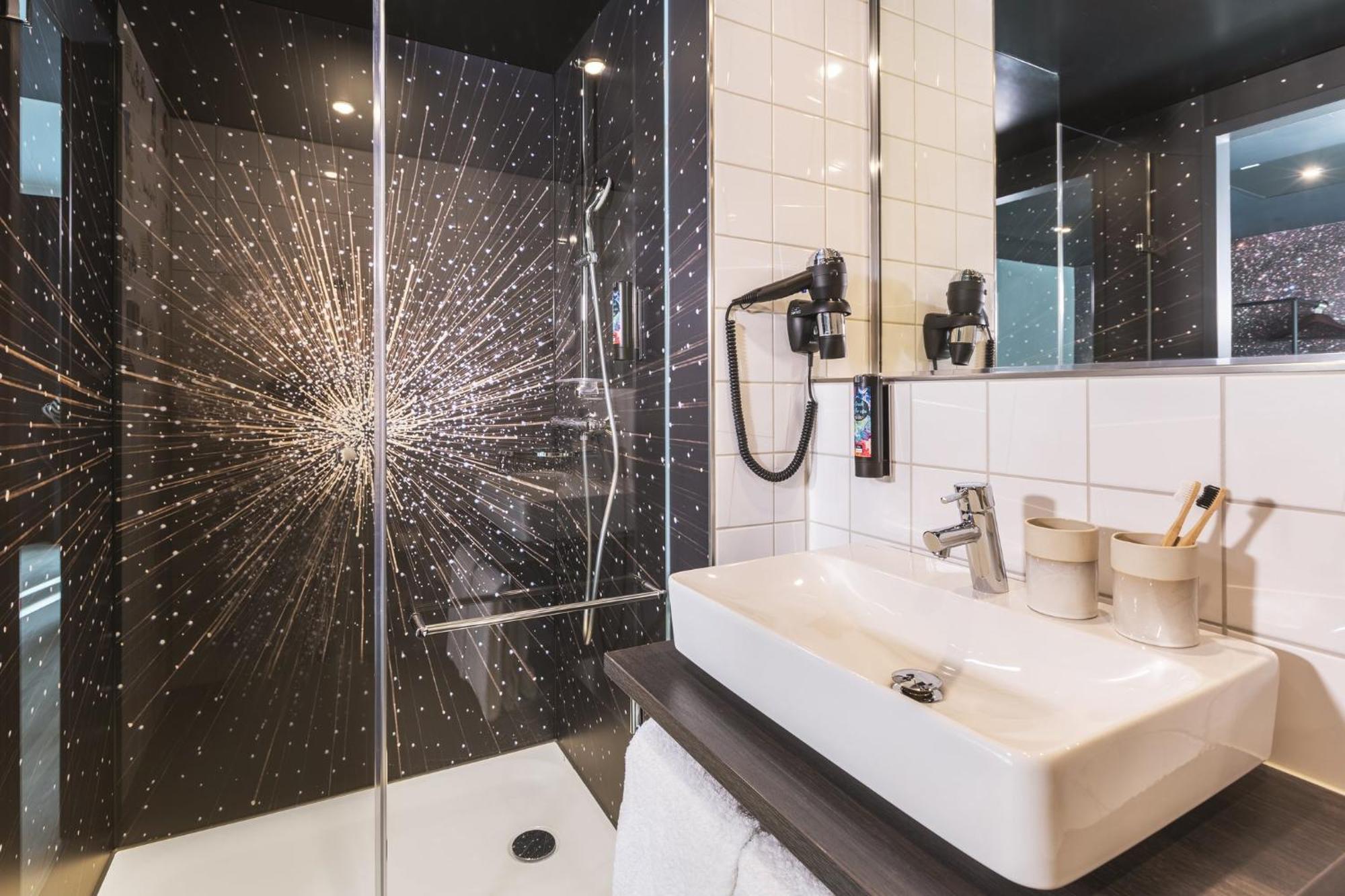 Holiday Inn - The Niu Star Sindelfingen By Ihg Exteriör bild